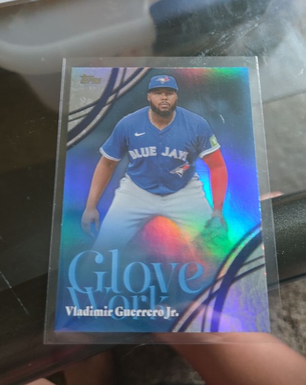2026 Topps Series 2 Baseball Glove Work GW-30 Vladimir Guerrero Jr. — front