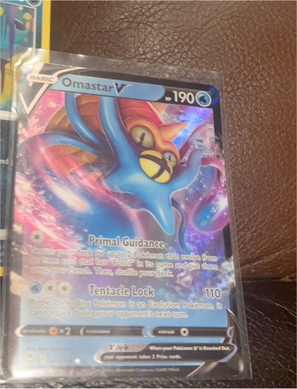 2022 Pokémon TCG #035 Omastar V — front