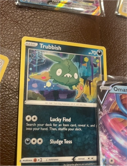 2020 Pokémon SWSH04: Vivid Voltage #110 Trubbish — front