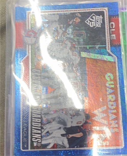 2026 Topps Series 2 #492 Cleveland Guardians Team — front