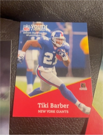 2005 Topps Youth Football #17 Tiki Barber — front