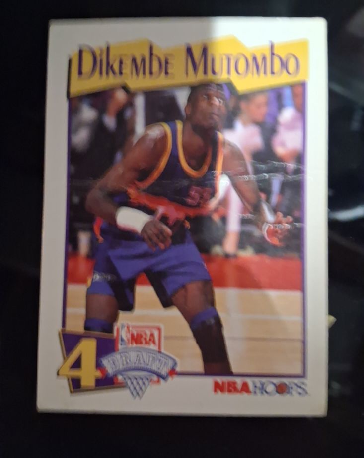 1991 NBA Hoops #48 Dikembe Mutombo Rookie Card — front