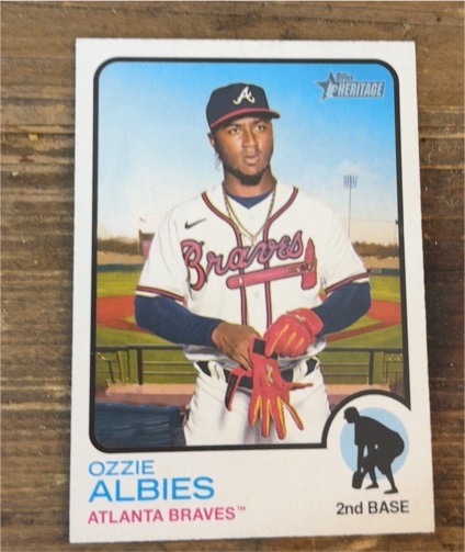 2022 Topps Heritage #378 Ozzie Albies — front