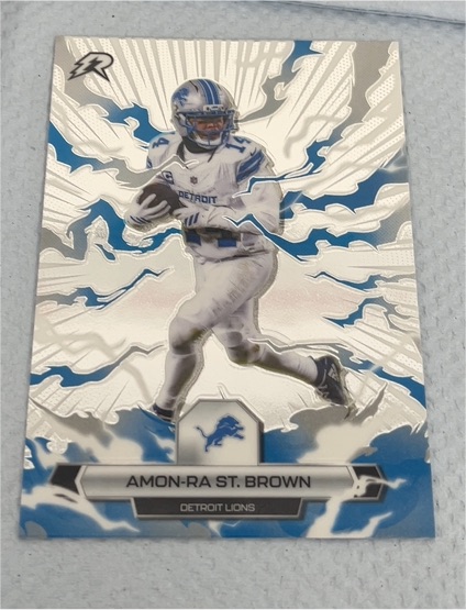 2025 Topps Resurgence Football #32 Amon-Ra St. Brown — front