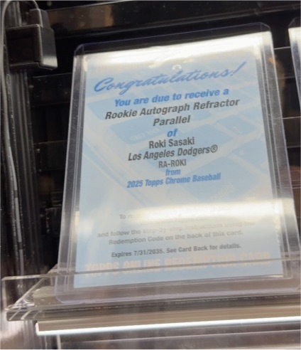 2025 Topps Chrome #RA-ROKI Roki Sasaki Rookie Autograph Refractor Parallel Redemption — front
