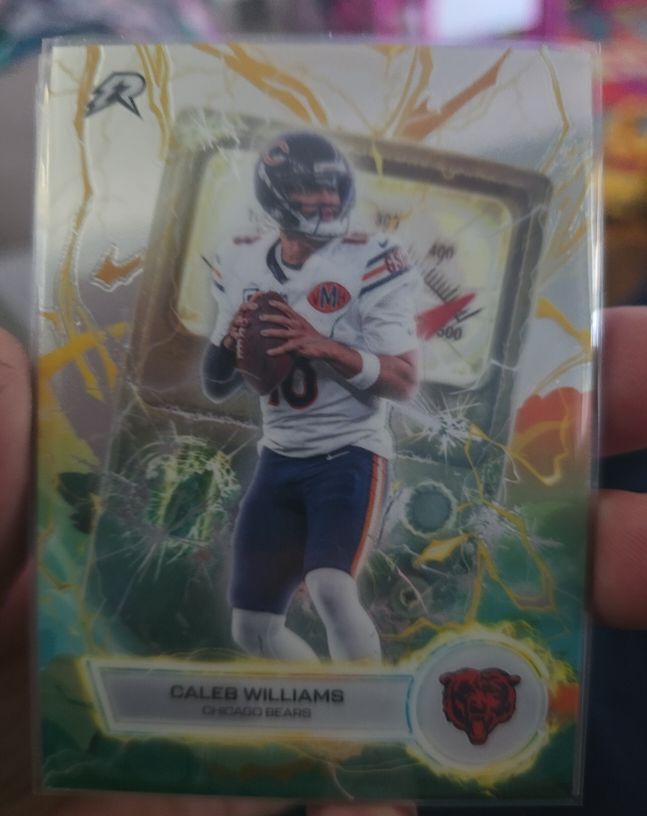 2025 Topps Resurgence Voltaic #VT-15 Caleb Williams — front