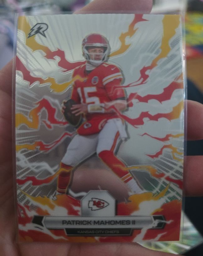 2025 Topps Resurgence #47 Patrick Mahomes II — front