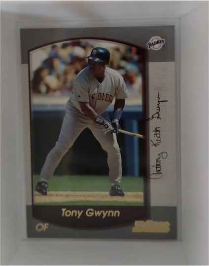 1998 Bowman #22 Tony Gwynn — front