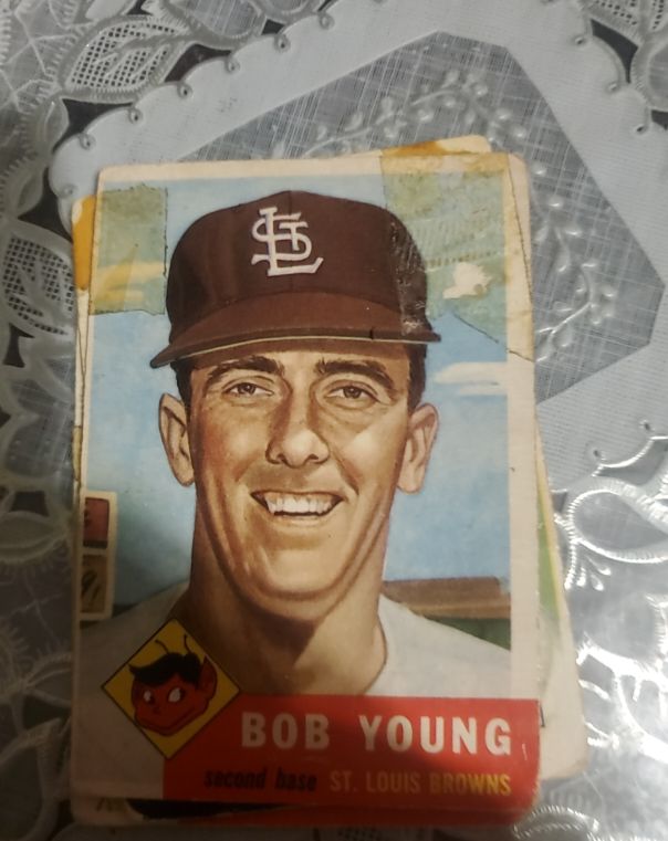 1953 Topps #160 Bob Young — front