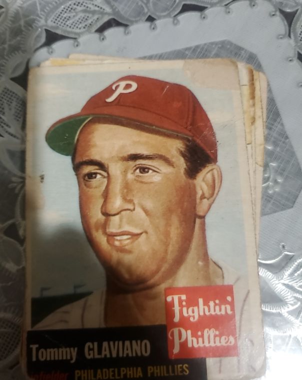 1953 Topps #140 Tommy Glaviano — front