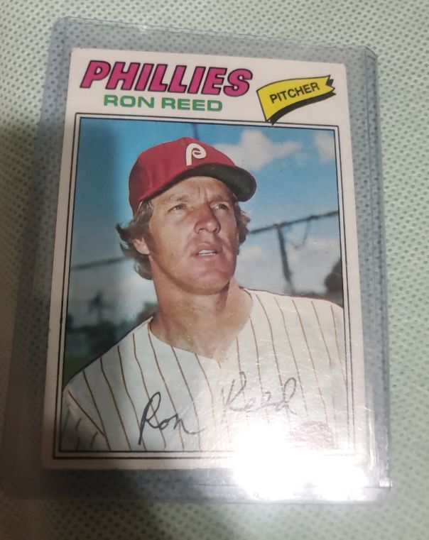 1977 Topps #243 Ron Reed Philadelphia Phillies — front