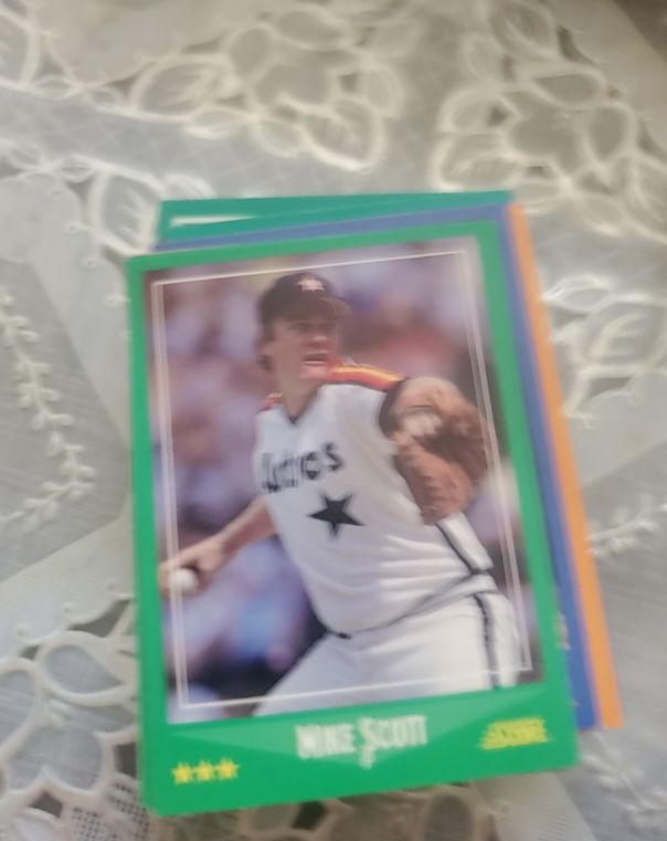 1988 Score #335 Mike Scott — front