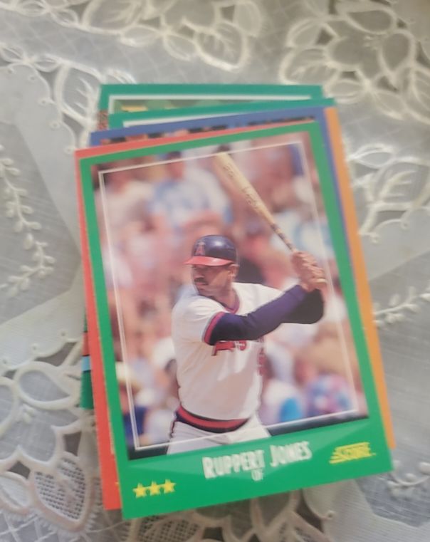 1988 Score #385 Ruppert Jones — front