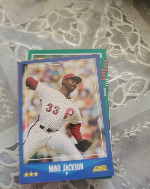 1988 Score #144 Mike Jackson Philadelphia Phillies — front
