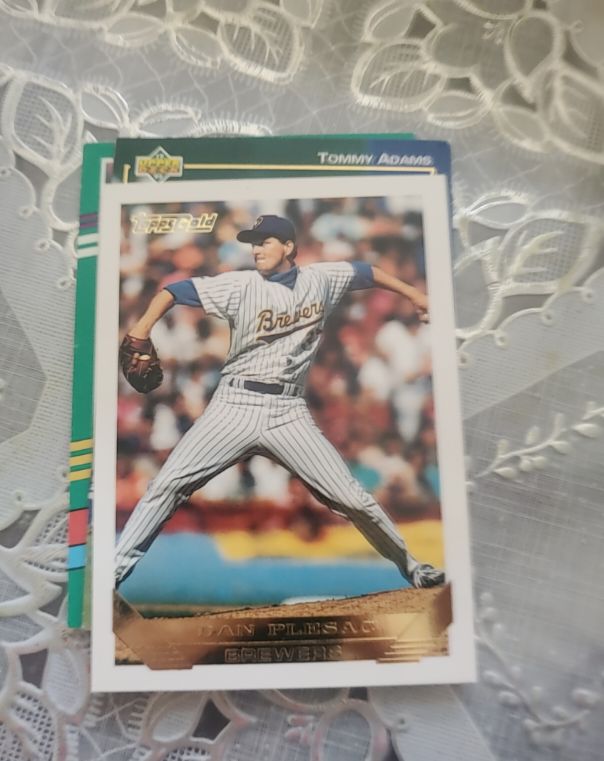 1993 Topps Gold #16 Dan Plesac — front