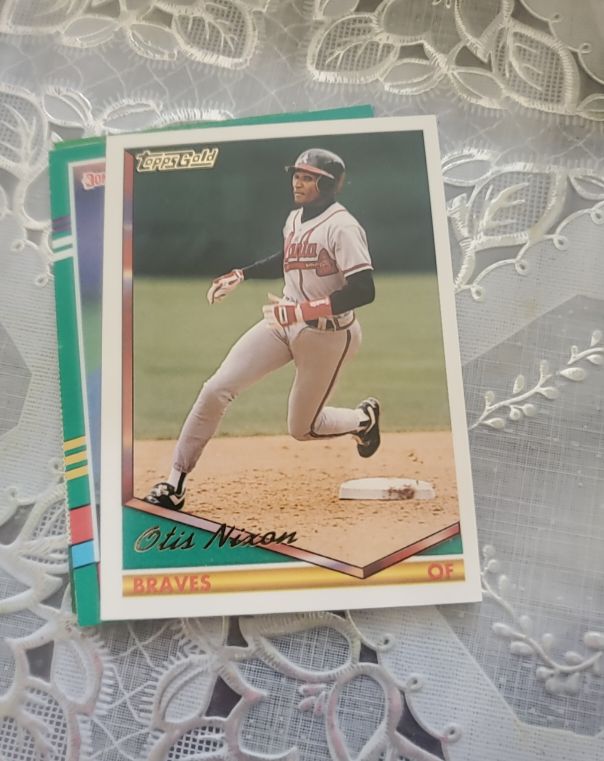 1994 Topps Gold #52 Otis Nixon — front