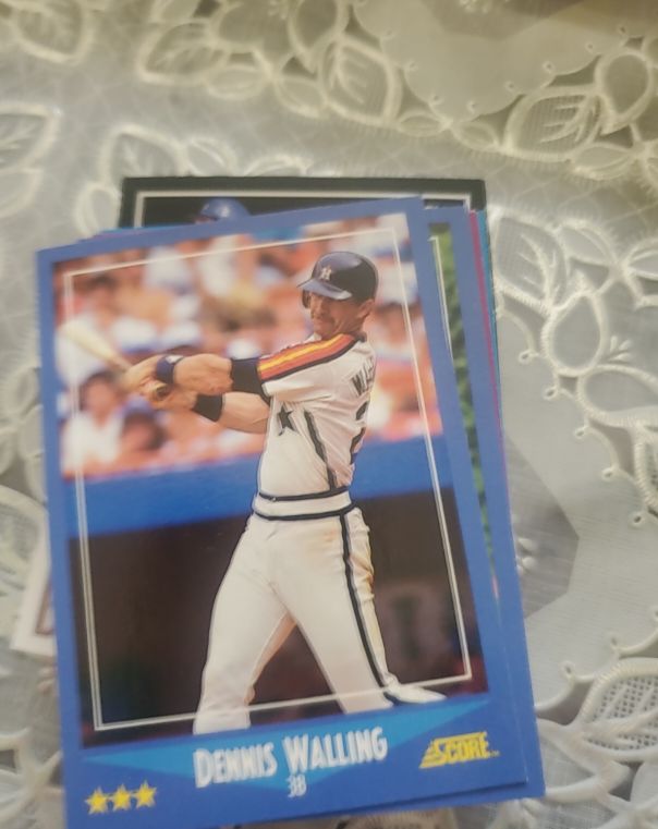 1988 Score #145 Dennis Walling — front