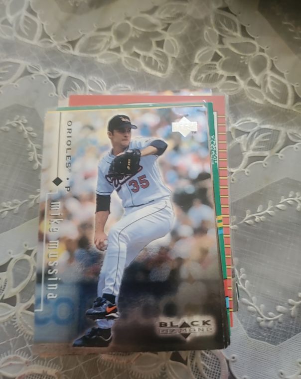 1999 Upper Deck Black Diamond #14 Mike Mussina — front