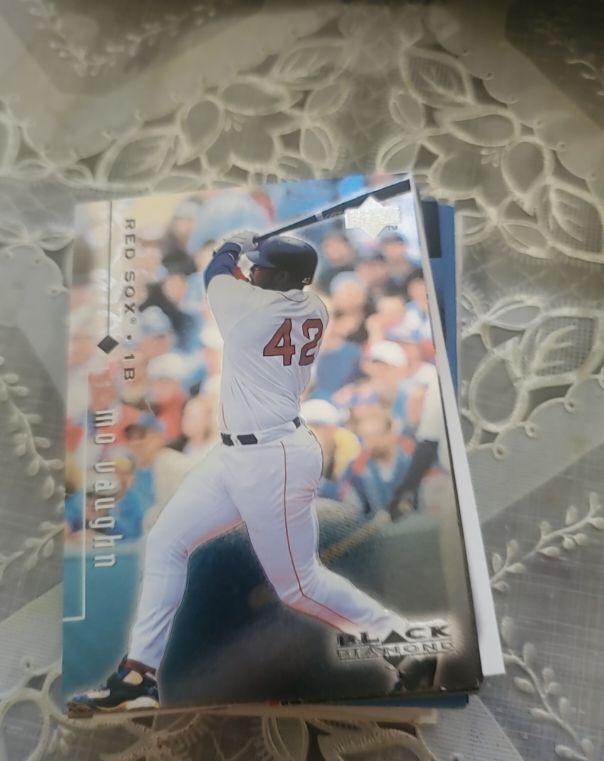 1999 Upper Deck Black Diamond #16 Mo Vaughn — front