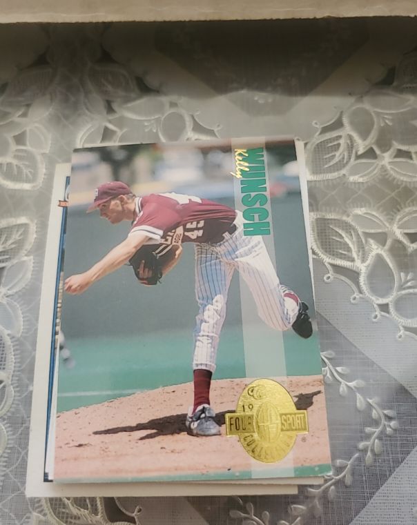 1993 Classic Four Sport #305 Kelly Wunsch — front