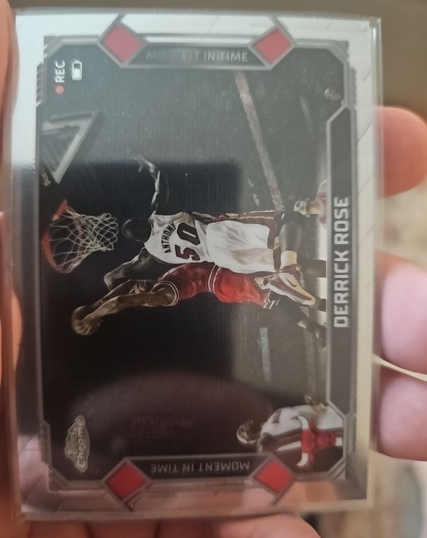 2025-26 Topps Chrome Update #MT-25 Derrick Rose Moment In Time — front