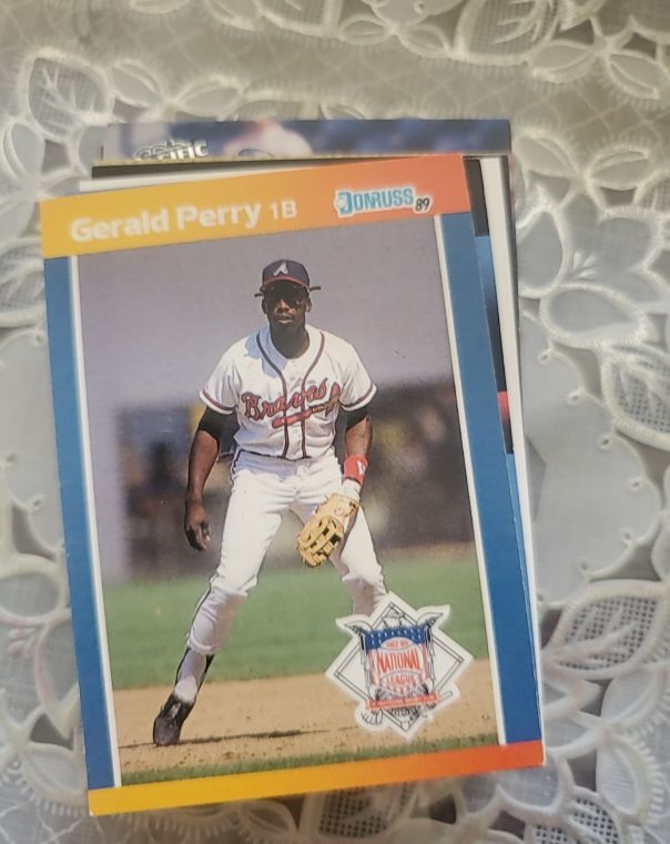 1989 Donruss #239 Gerald Perry — front