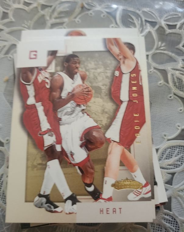 2001-02 Fleer Showcase #6 Eddie Jones — front