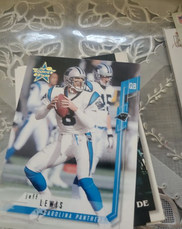 2001 Leaf Rookies & Stars #44 Jeff Lewis — front