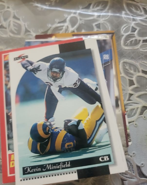1996 Score #199 Kevin Miniefield — front