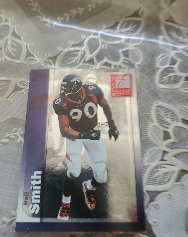 1999 Donruss Elite #90 Neil Smith — front
