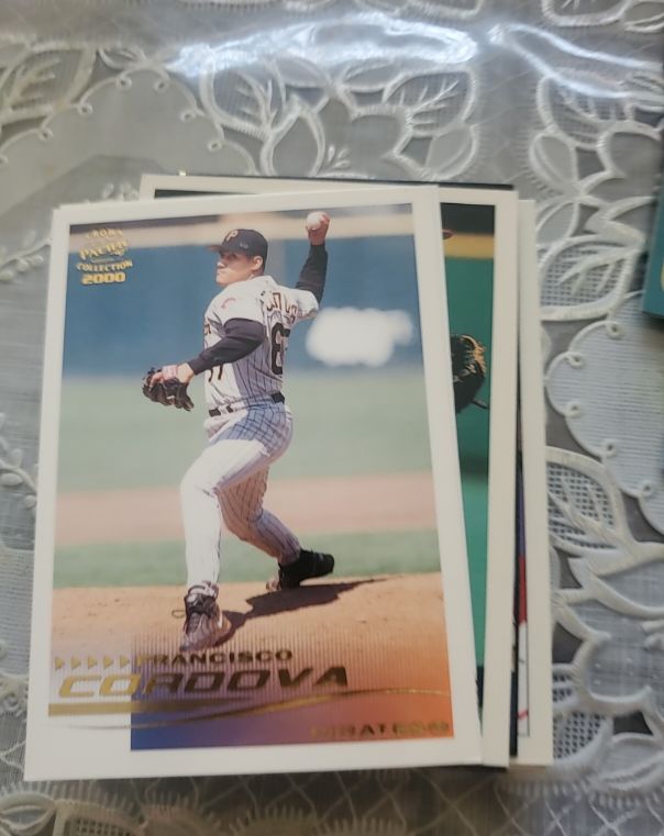 2000 Topps #200 Francisco Cordova — front