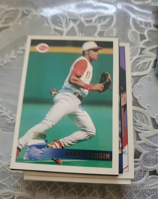 1995 Topps #730 Barry Larkin — front