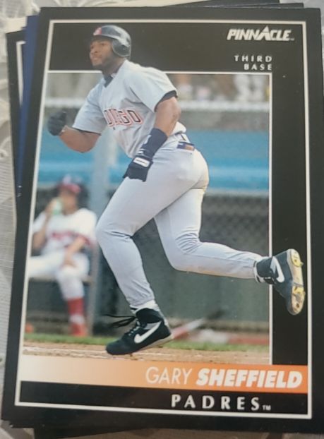 1992 Pinnacle #235 Gary Sheffield San Diego Padres — front