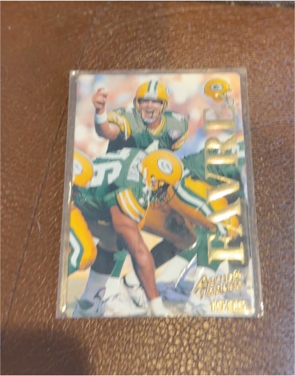 1995 Action Packed #15 Brett Favre — front