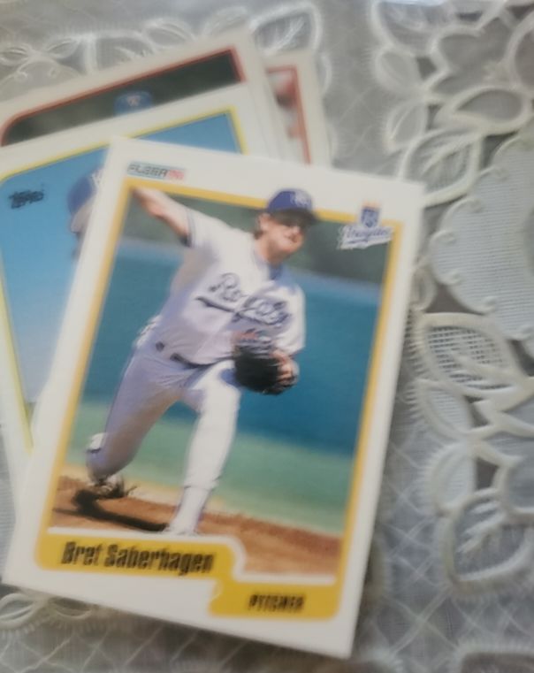 1990 Fleer #350 Bret Saberhagen — front