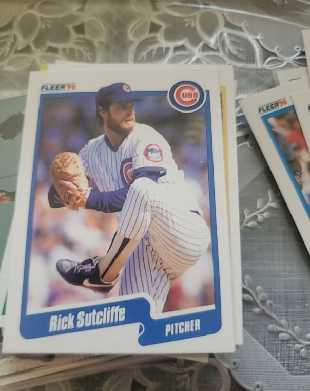 1990 Fleer #90 Rick Sutcliffe — front