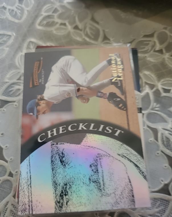 1996 Pinnacle Aficionado #198 Mike Piazza Checklist — front