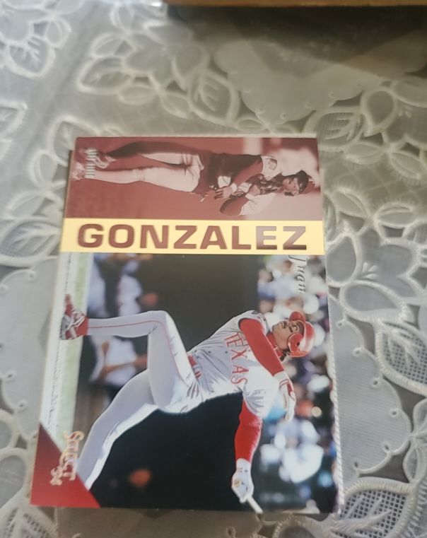 1994 Select #212 Juan Gonzalez — front
