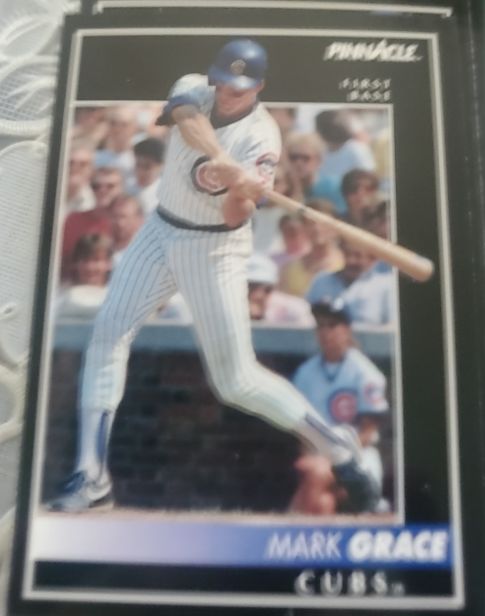 1992 Pinnacle #136 Mark Grace — front