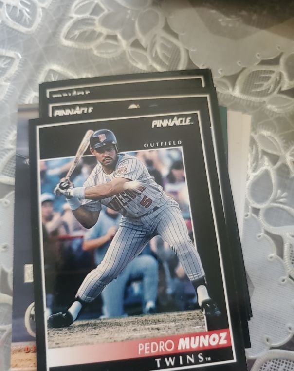 1992 Pinnacle #139 Pedro Munoz Minnesota Twins — front
