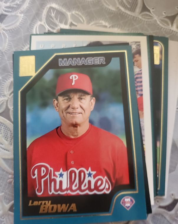 2001 Topps Traded #T146 Larry Bowa — front