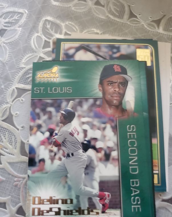 1998 Pacific Aurora #181 Delino DeShields — front