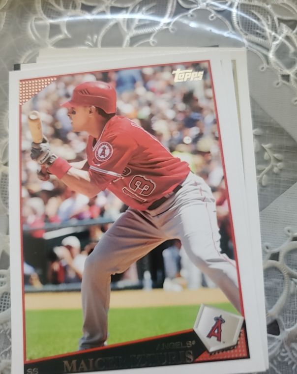 2012 Topps #36 Maicer Izturis — front