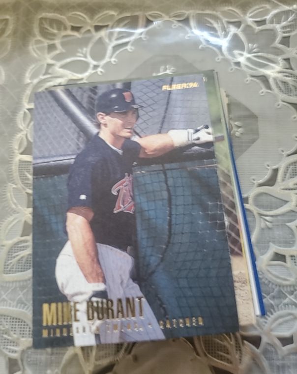 1996 Fleer #U51 Mike Durant — front