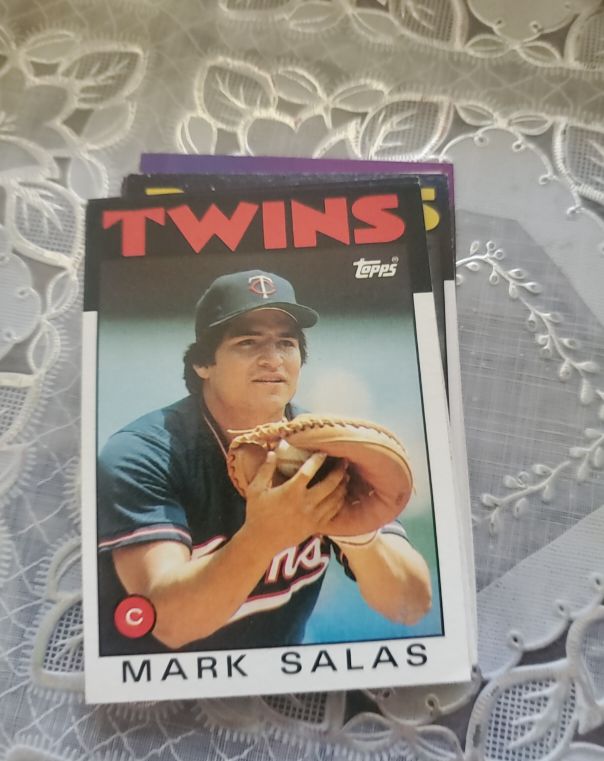 1986 Topps #537 Mark Salas Minnesota Twins — front