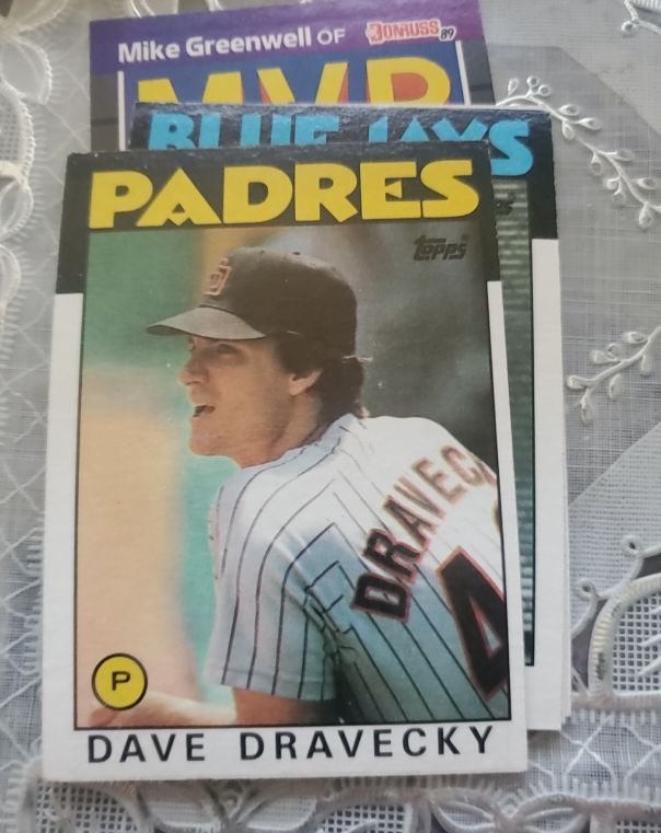 1986 Topps #735 Dave Dravecky — front