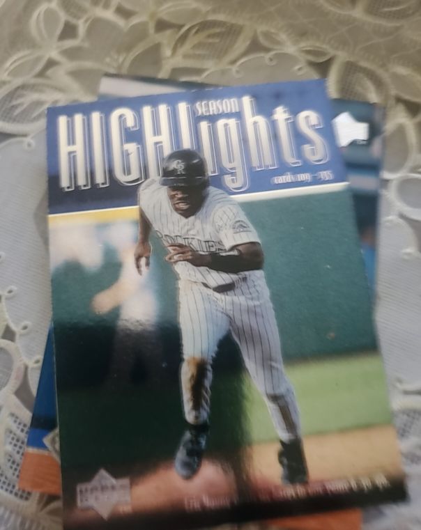 1997 Upper Deck #218 Eric Young Season Highlights — front