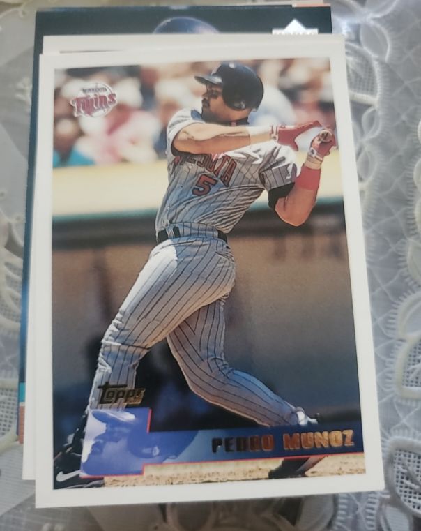 1996 Topps #384 Pedro Munoz — front