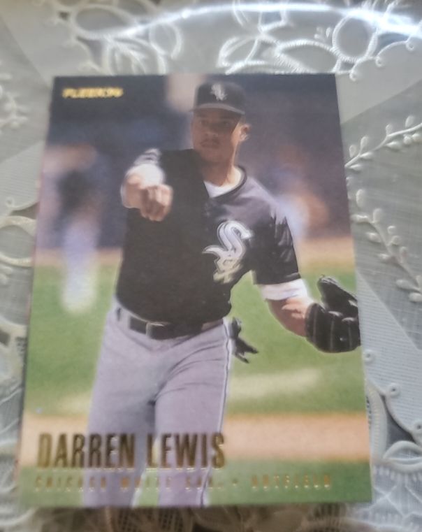 1996 Fleer Update #U25 Darren Lewis — front