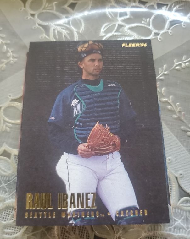 1996 Fleer Update #U81 Raul Ibanez — front